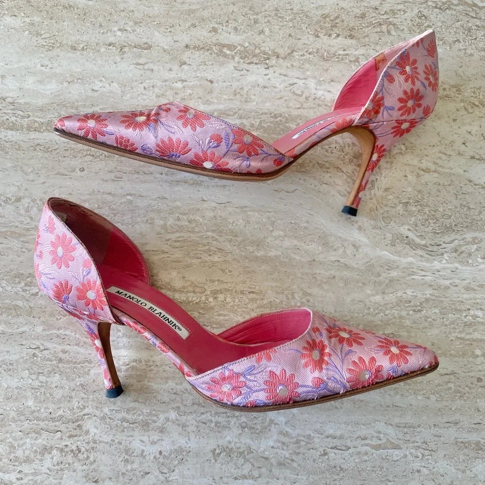 Vintage Manolo Blahnik Daisy Brocade D’orsay Pumps - Picture 5 of 9